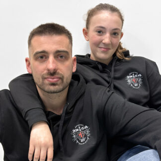 Présentation des sweat-shirts du JCPE 76 de couleur blanc. Homme et adolescent